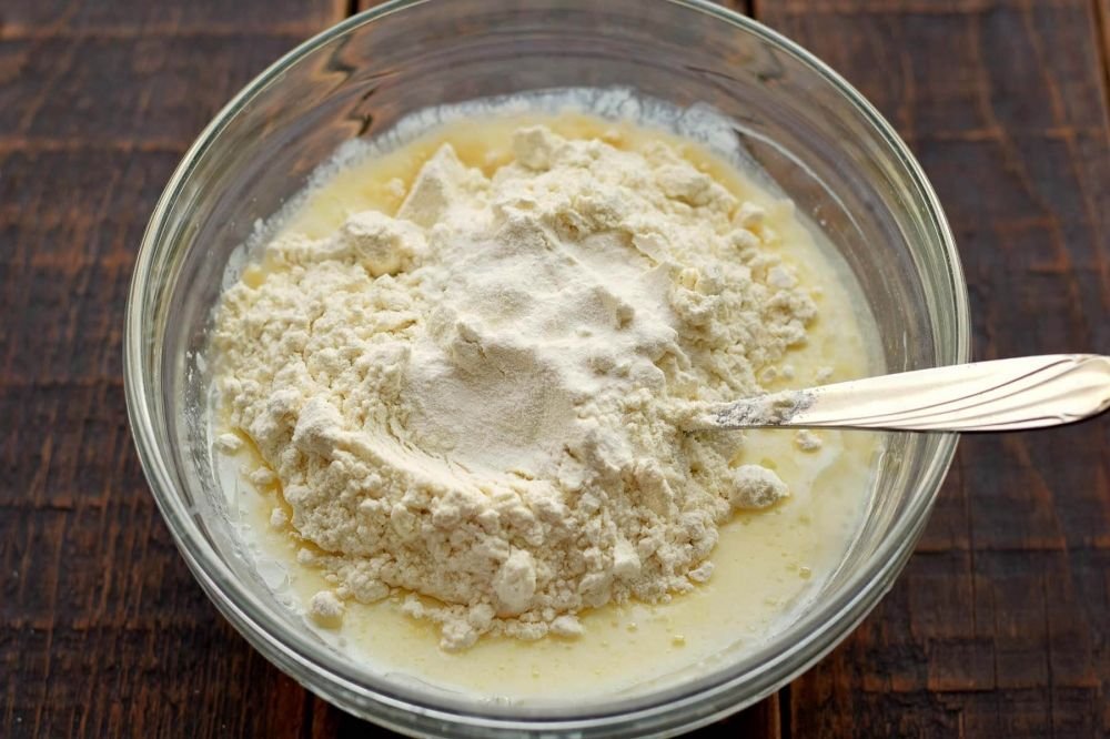 Тесто получилось жидким муки. Ингредиенты для жидкого теста. Тесто получилось жидким муки. Жидкое кабачковое тесто. Тесто получилось жидким муки.