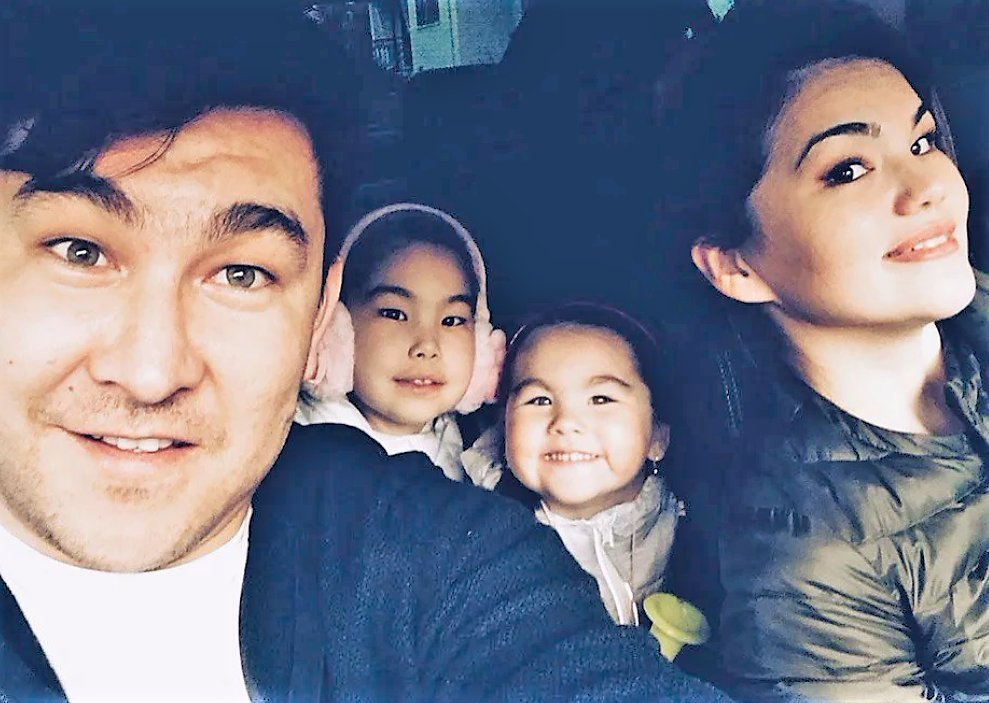 Мусагалиев с женой и детьми фото