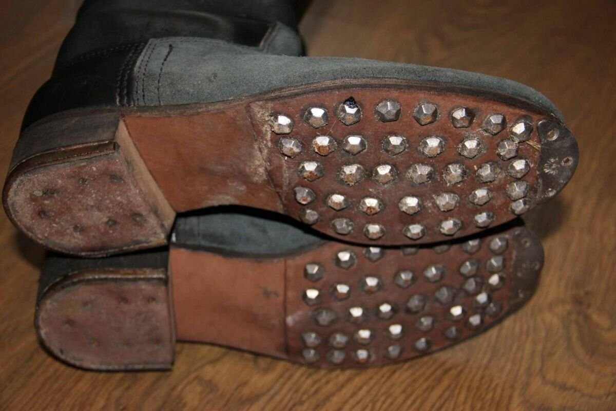 Сапоги немецких брендов. Сапоги вермахта солдатские 1941. 1 немецкий обувь. М 43 ботинки вермахт. Немецкая обувь бренды.