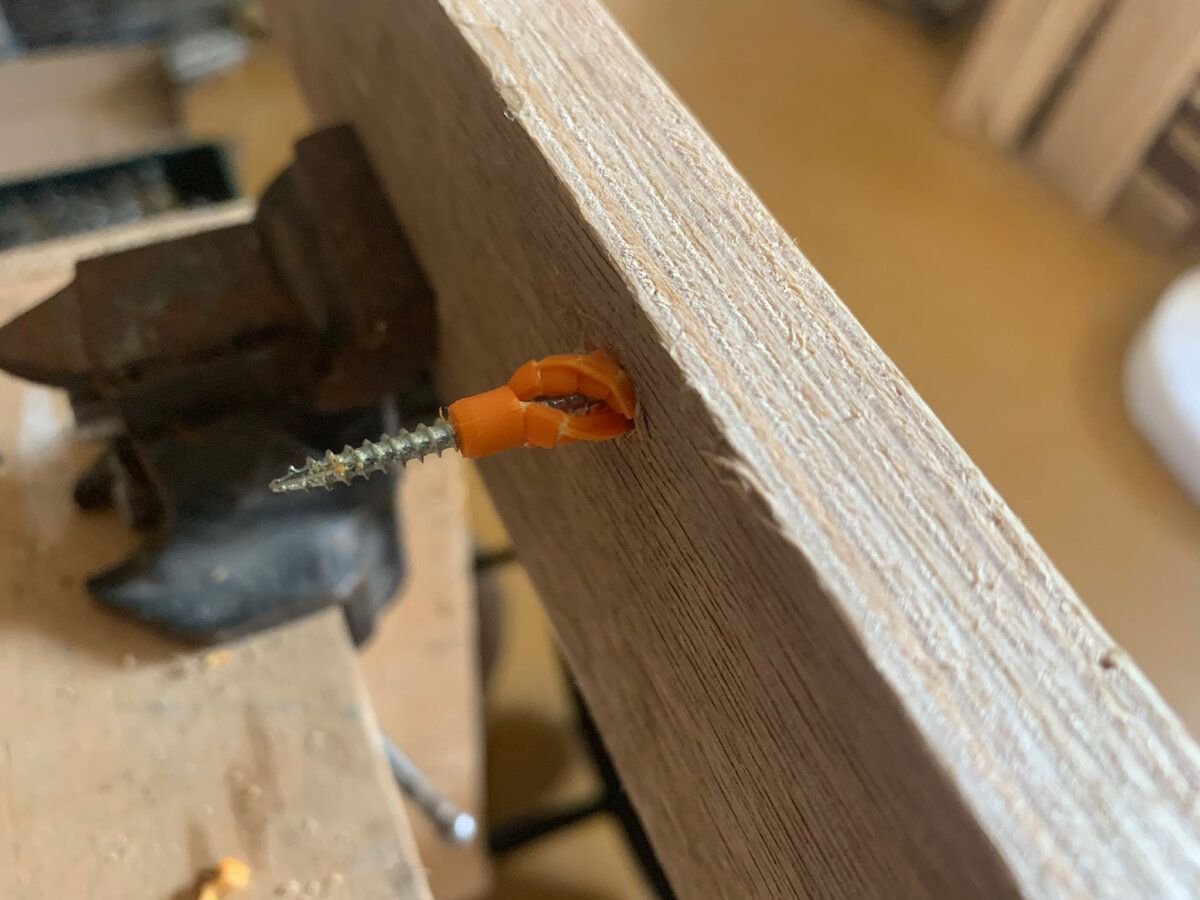 Хитрость обычного дюбеля \"морковка\", о которой знают даже не все ...