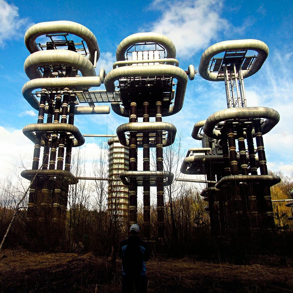 Энергия трансформаторы. Истра трансформаторы Тесла. Башни Тесла в Истре. Катушки Тесла в Истре.