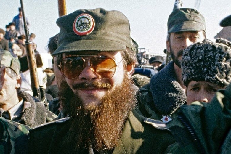 салман бетырович радуев белый лебедь. радуев белый лебедь. террорист салман радуев. салман радуев. чеченские террорист радуев.