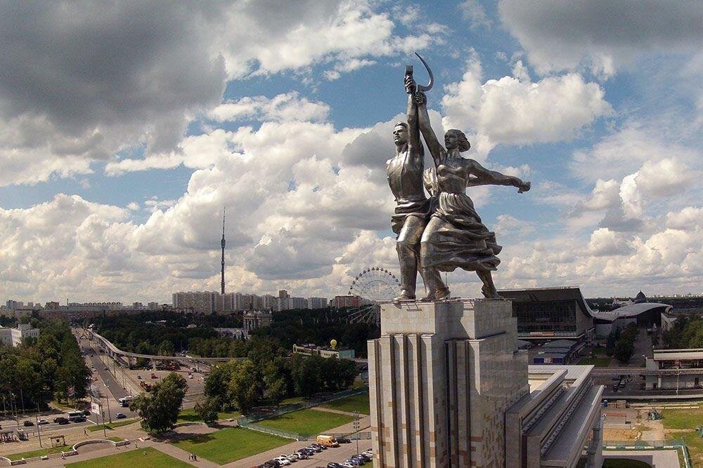 Высокие памятники москвы