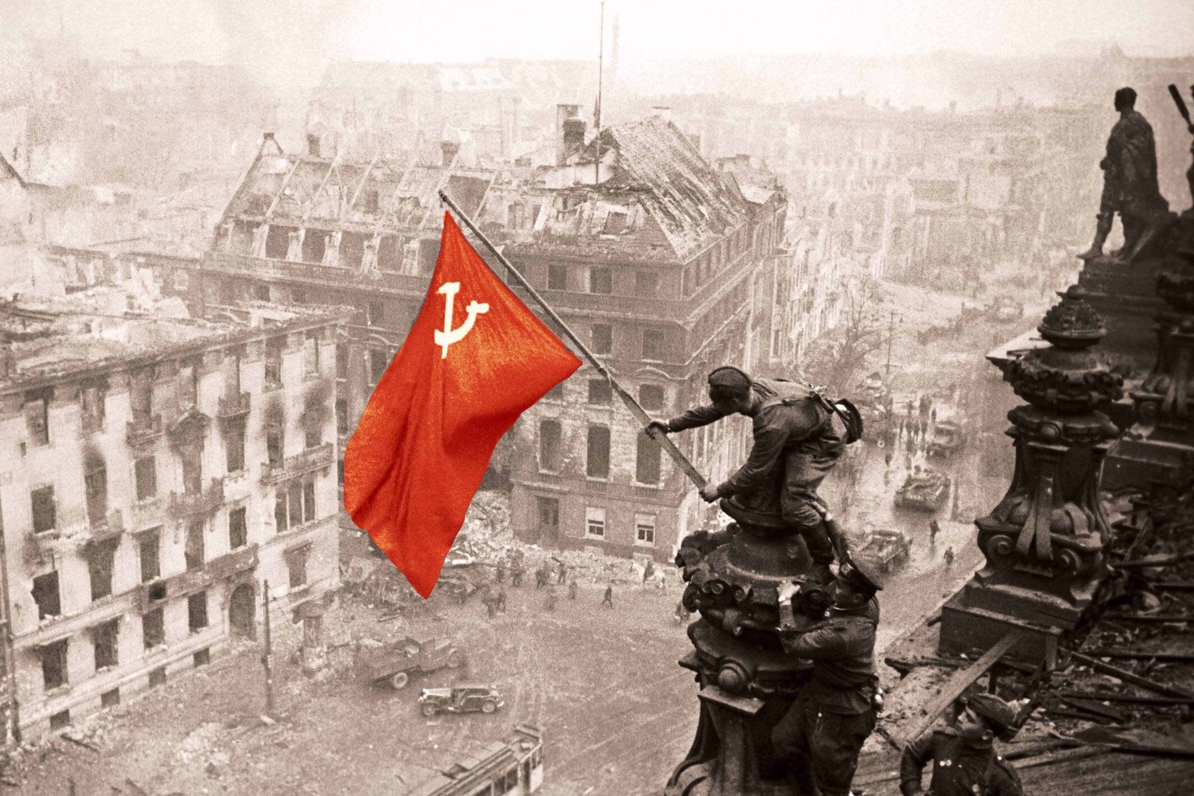 Фото егорова и кантария с флагом на рейхстаге