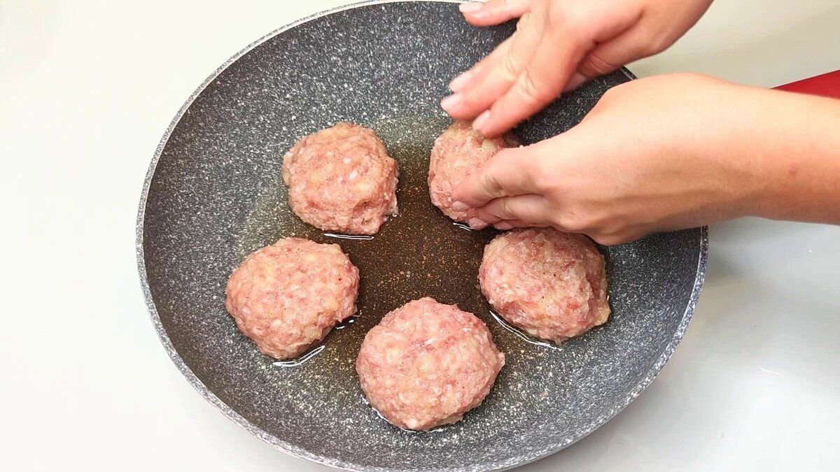 сколько соли на 1 кг свиного фарша. дешевые котлеты. соли на 1 кг фарша. сколько фарша на 1 котлету. сколько фарша на 1 котлету.