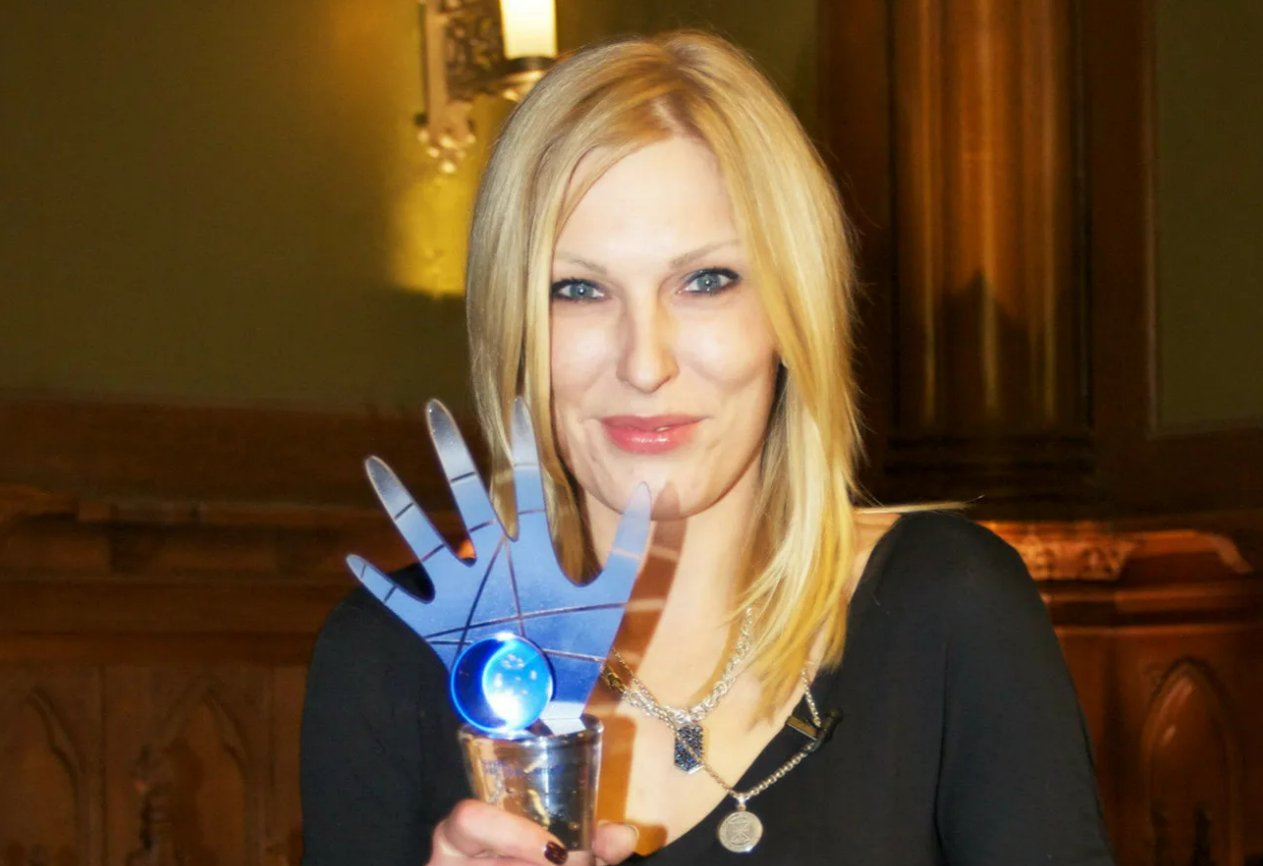 Участники из битвы экстрасенсов погиб. Почему ушла экстрасенс. Почему ушла экстрасенс. Почему ушла экстрасенс. Смерть илоны новоселовой битва экстрасенсов.