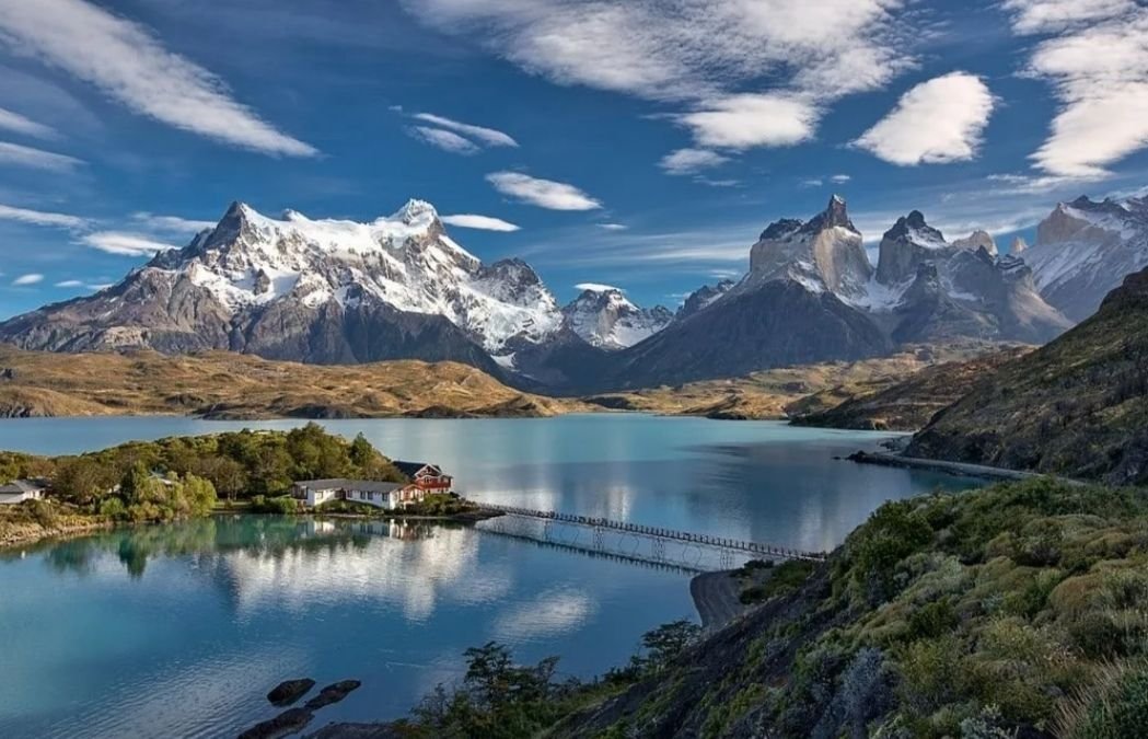 Torres del. Торрес дель Пайне. Чили национальный парк Патагония. Парк Торрес дель Пайне Чили. Торрес дель Пайне Патагония национальный парк.