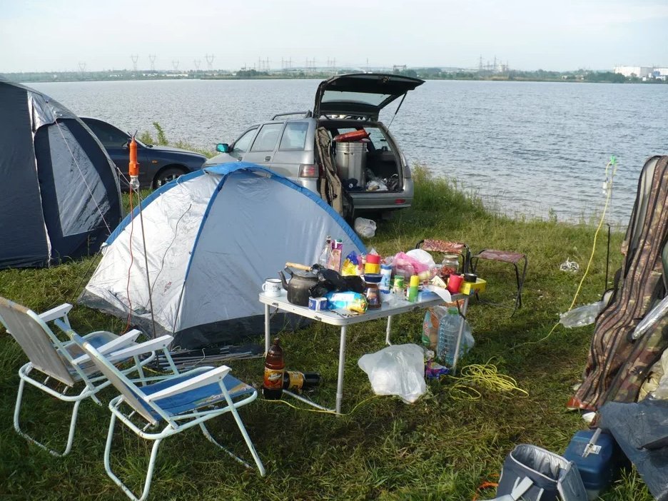 Паанаярви национальный парк палатки. Палатка на берегу озера. Кисегач автокемпинг. Рыбалка с палатками куда поехать. Озеро сенеж с палатками места.