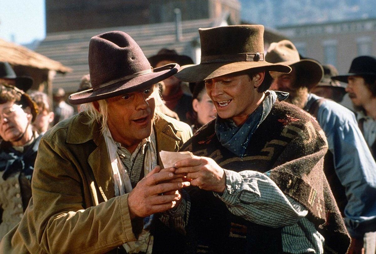 Доктор браун назад в будущее 3. Назад в будущее 3 марти и док. Future песни. Назад в будущее 3 клинт иствуд. Назад в будущее 3 back to the future part iii 1990.