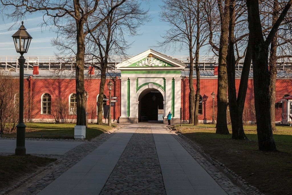 Ворота в петропавловской крепости