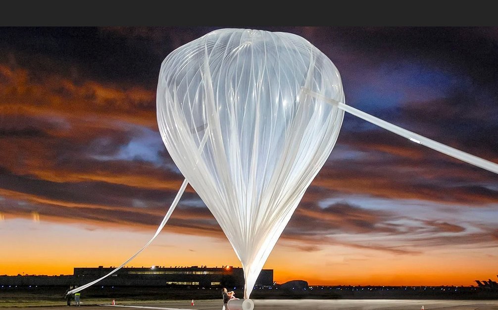 Стратостат loon. Испытание воздушные шары. Летающие воздушные шары. Испытание воздушные шары. Дирижабли и стратостаты.