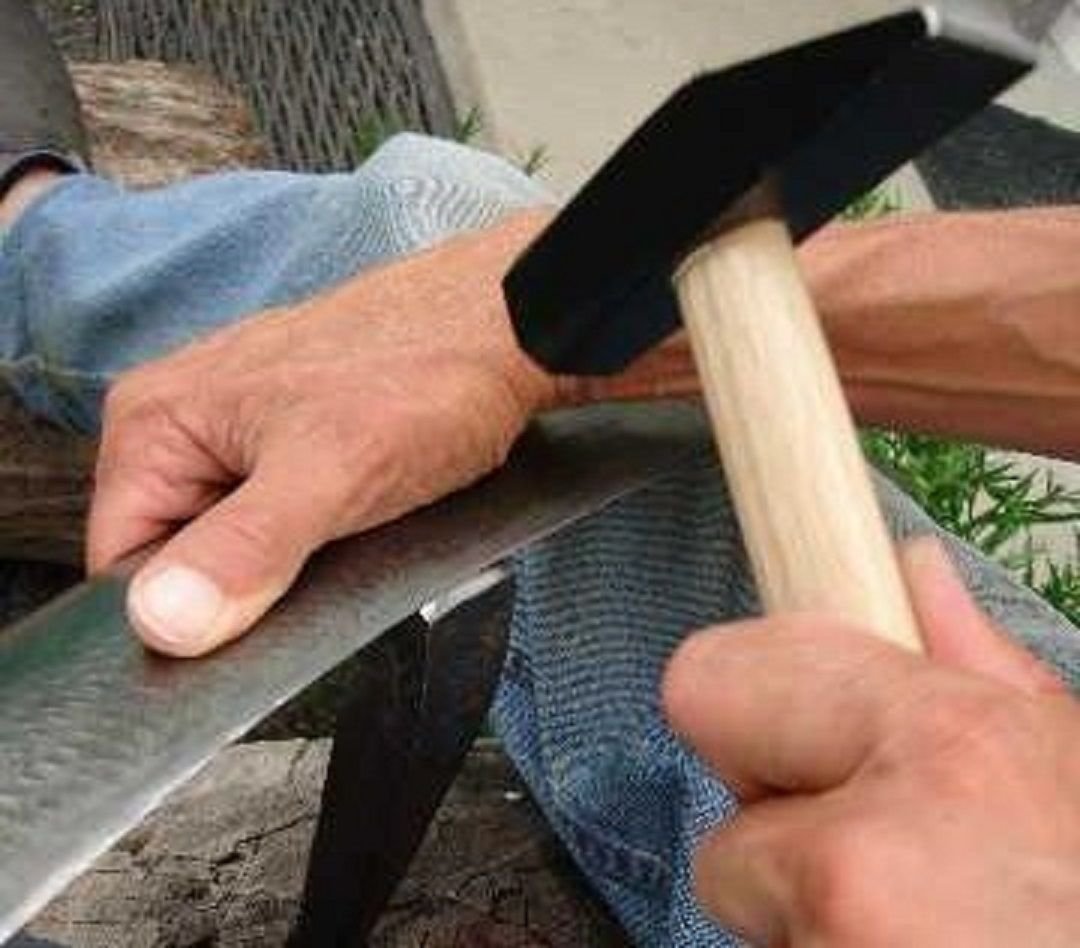 Как заточить нож на косе