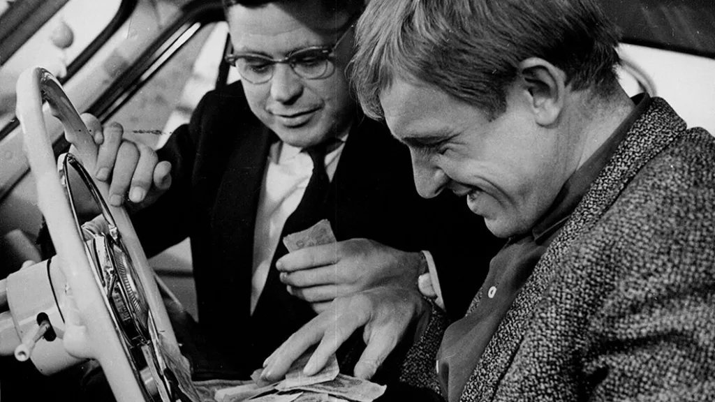 берегись автомобиля фильм 1966. ). готлиб ронинсон актер. юрий деточкин берегись автомобиля. иннокентий смоктуновский берегись автомобиля.