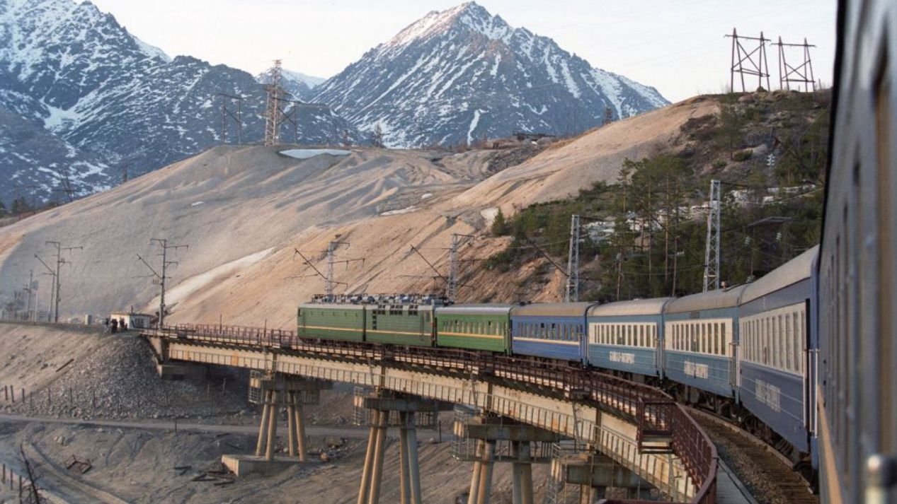 Бам северобайкальск. Байкало-амурская железная дорога. Бам ж д. Байкало-амурская магистраль. Байкало-амурская магистраль усть илимск.