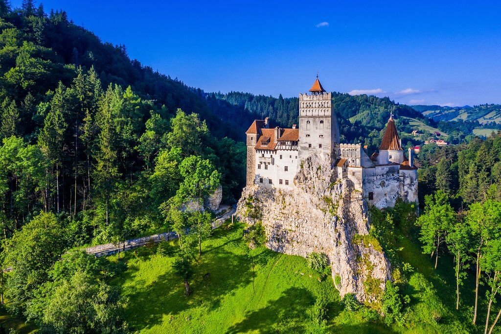 Замок дракулы. Дракула Румыния Трансильвания. Замок Бран (Bran Castle), Румыния. Замок Дракулы в Трансильвании. Румыния Трансильвания Брашов замок Дракулы.