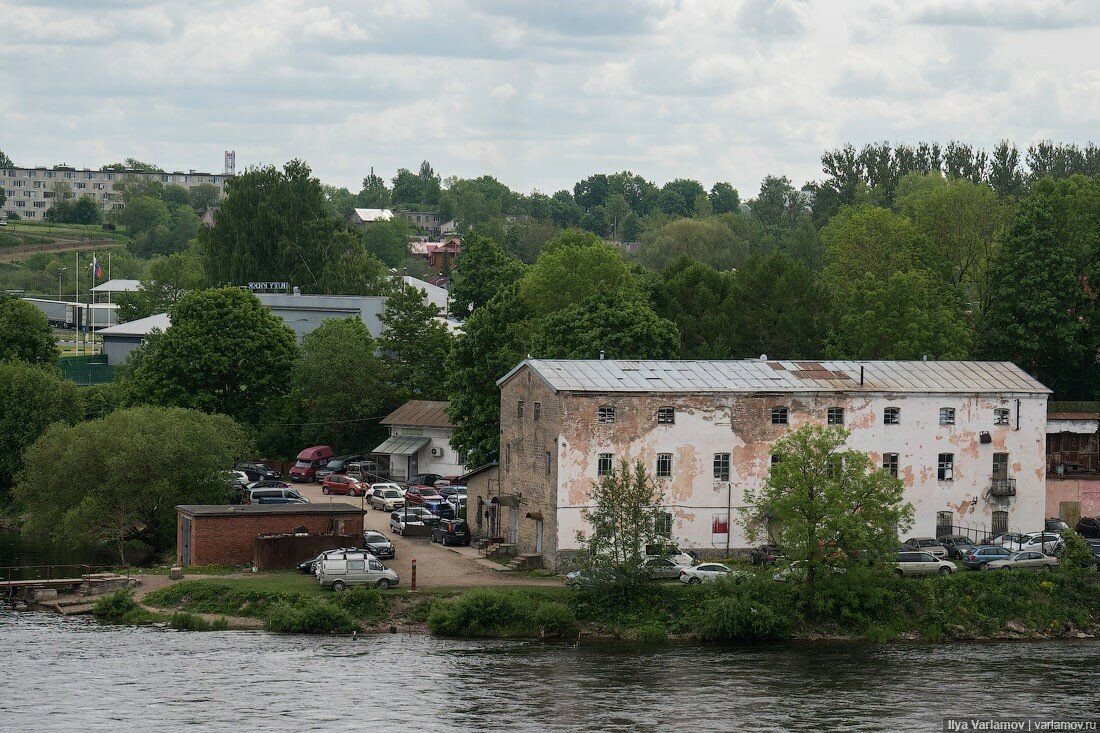 Набережная в ивангороде фото