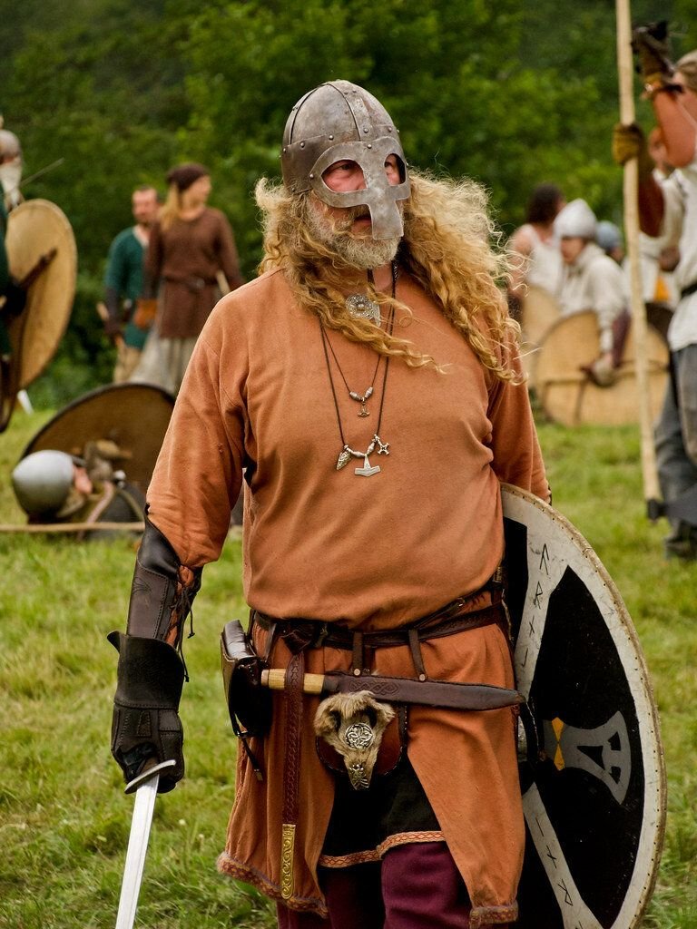 Viking and slavic. викинг 9 века одежда. скандинавия викинги воин. как выглядели викинги на самом. сара грин викинги.