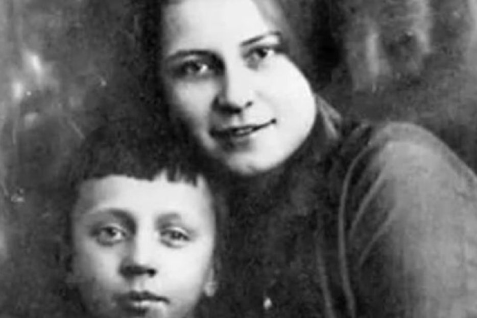 Жена есенина 4