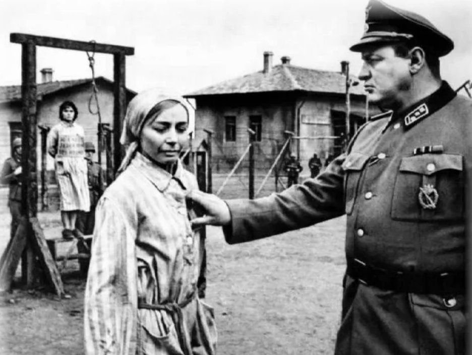 немецкие солдаты и женщины. что немцы делали с девушками. пленные женщины в вов 1941-1945. что немцы делали с девушками. советские солдаты и немецкие женщины.