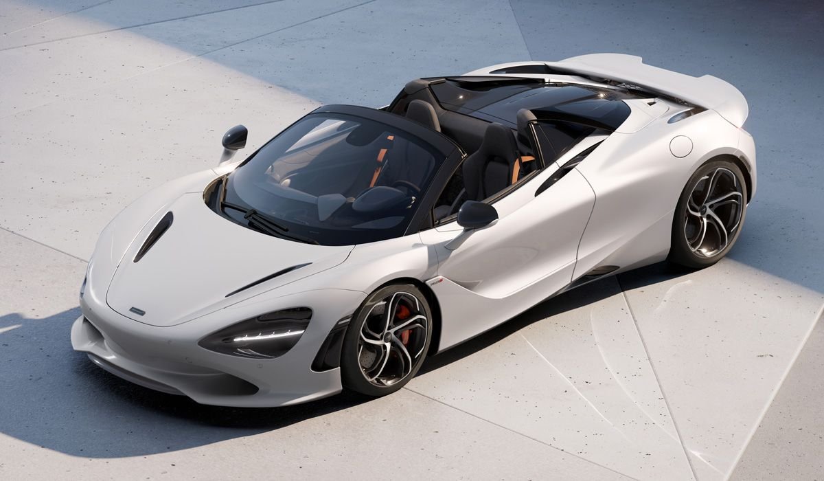 MCLAREN 720 спереди