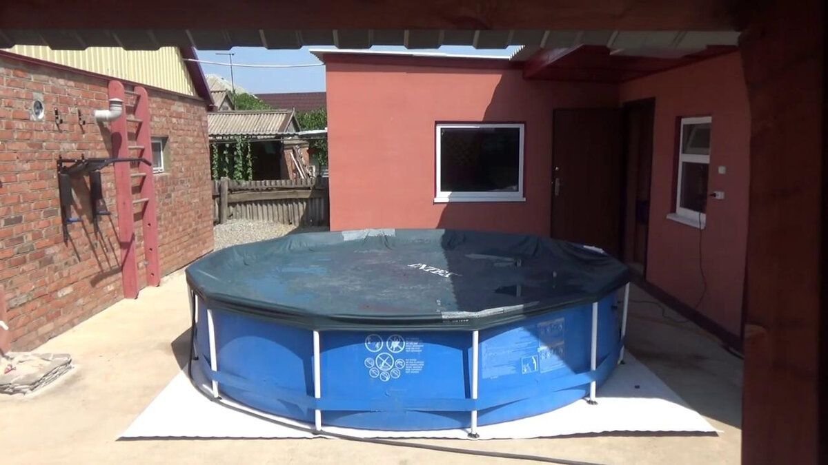 Прогреть бассейн. Подогреваемый бассейн на даче. Подогрев для бассейна каркасного. Прогреть бассейн. Печь для каркасного бассейна.