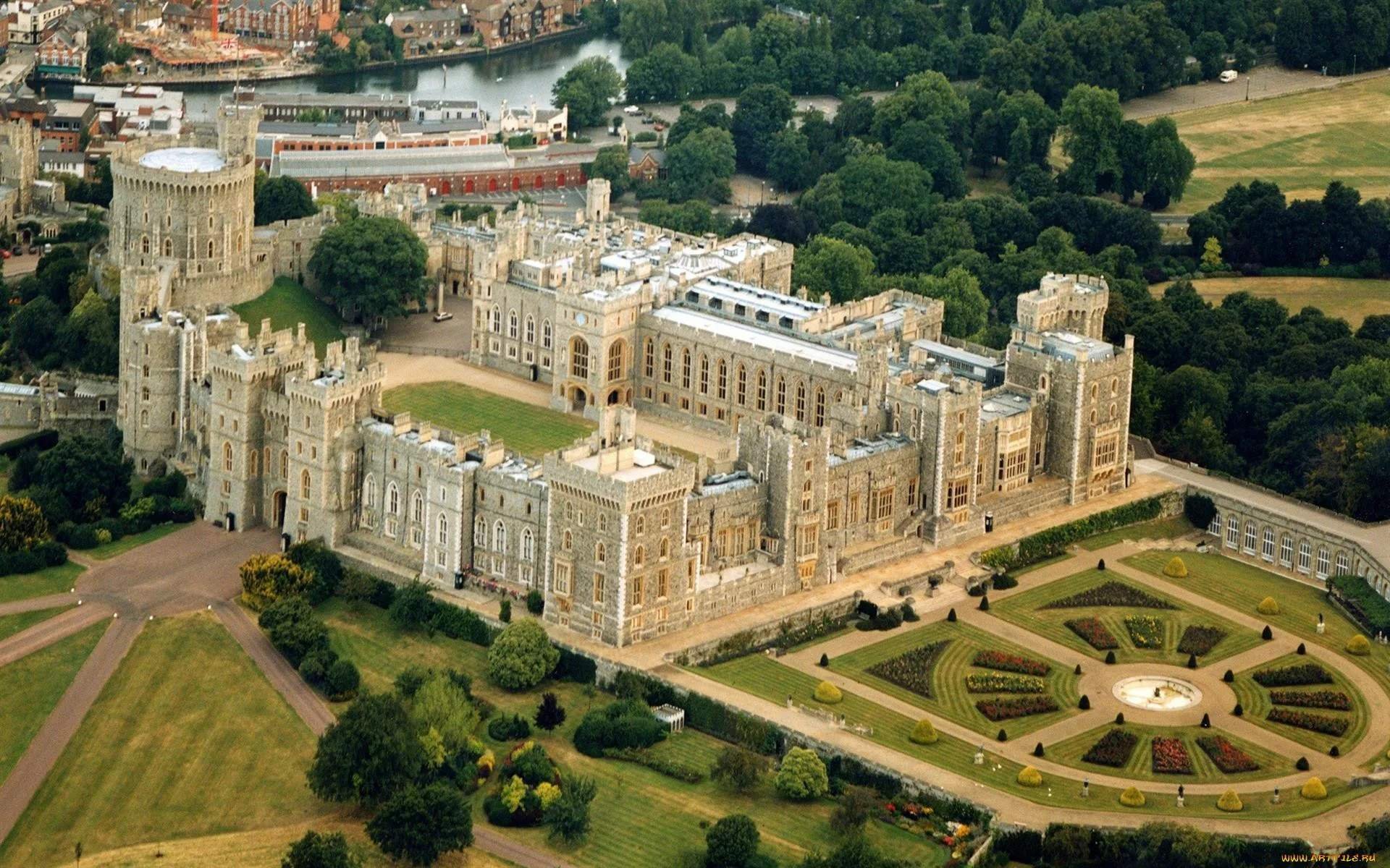Лондон местонахождение королевской резиденции. Виндзорский замок Великобритания Англия. Windsor Castle (замок в Виндзоре). Виндзорский замок, Беркшир, Англия. Виндмооскиц дворец.