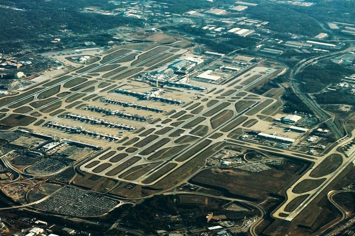 Airport usa. Хартсфилд-Джексон Атланта. 1. Аэропорт Хартсфилд-Джексон Атланта. Аэропорт Атланта Хартсфилд-Джексон залы. Год. Аэропорт Хартсфилд-Джексон.