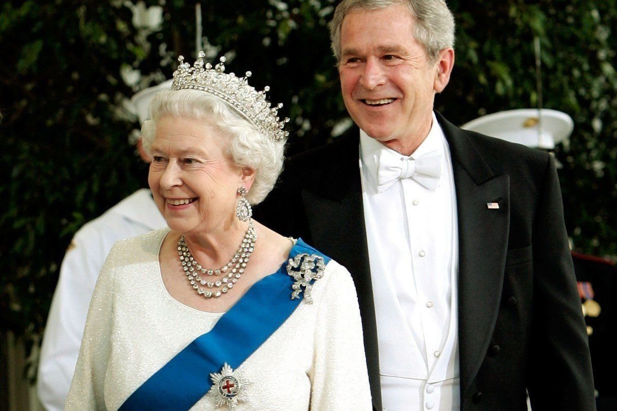 Елизавета 2 и Джордж Буш