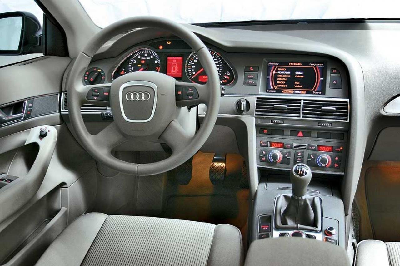 Купить ауди на механике. Audi a6 c6 2003 Interior. Audi a6 c6 2005. Audi a6 с6 2006. Audi a6 c6 салон.
