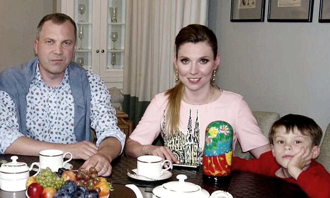 Ольга Скабеева | Жизнь ведущей за пределами шоу "60 минут ...