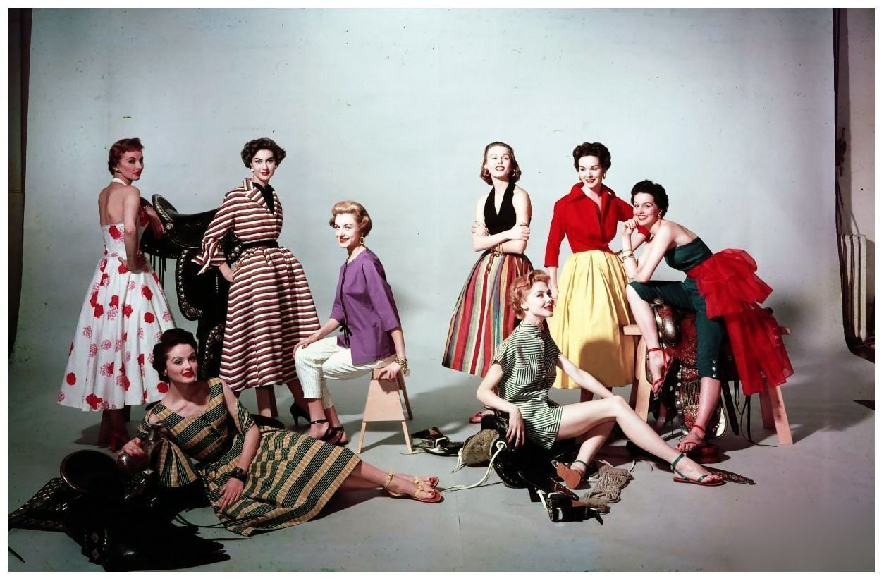 Проблема подростков в музыке. Увлеченный музыкой модель. Ежедневно меняется мода фото. Кавер группа инстайл. Стиль рэпера.