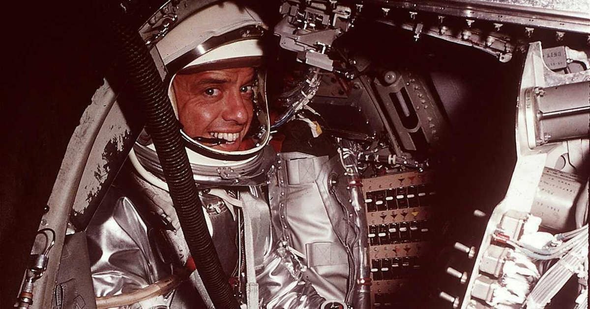 Полет американцев в космос. Полет американцев в космос. Алан шепард корабль. Джон гленн. Первый американский астронавт алан шепард.