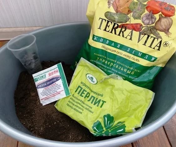 грунт микропарник народный грунт 10 л. грунт живая земля универсальный 50л. грунт "для томатов, перцев малышок" 5 л. земля для рассады. грунт борский для рассады 10л.