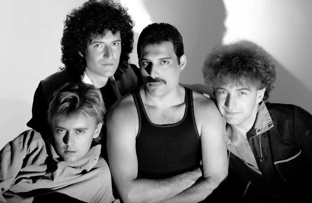 Группа куин песни. Группа Queen. Queen Band 1984. Queen группа 80. Queen the works 1984.