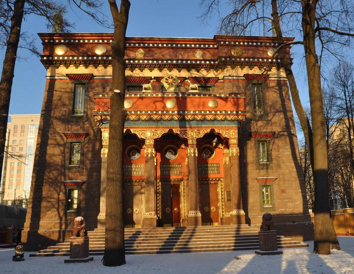 Буддийский храм спб. Санкт Петербургский буддийский храм дацан. Буддийский храм «дацан Гунзэчойнэй». Гунзэчойнэй Санкт-Петербургский буддийский храм. Буддийский храм дацан Гунзэчойнэй в Петербурге..