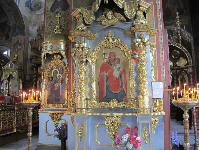 Преображенский кафедральный собор в белгороде