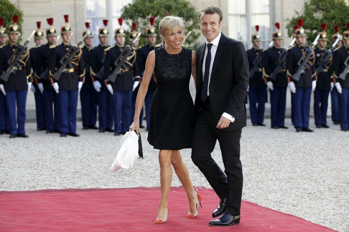 Президент франции эммануэль макрон и его жена