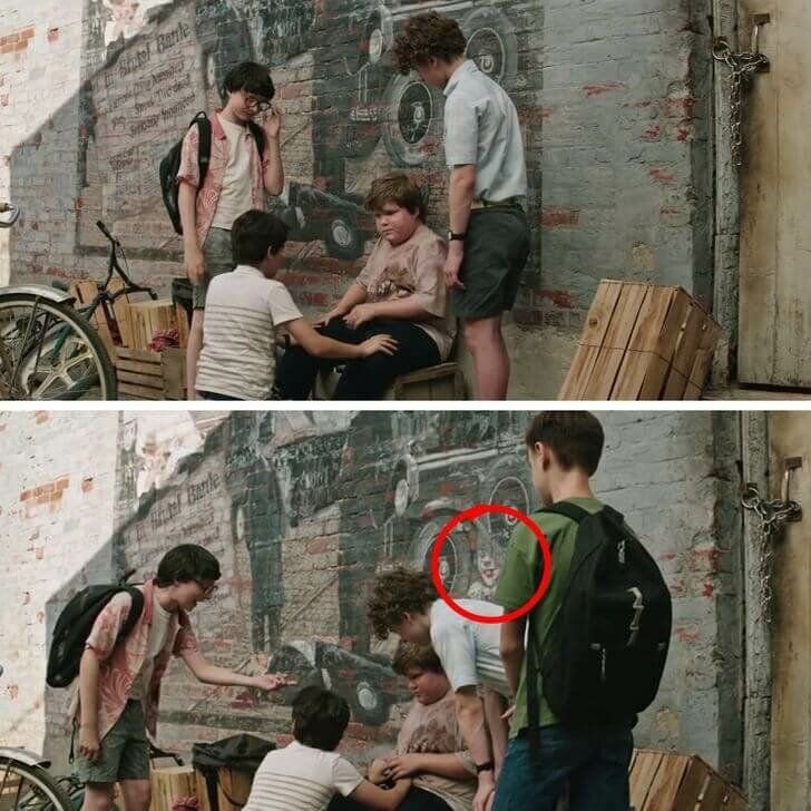 Да было время не то что нынешнее. Незаметное появление оно в фильме. Наказание в известных фильмах. Скрытые детали в фильмах. Фильм мелкие детали.