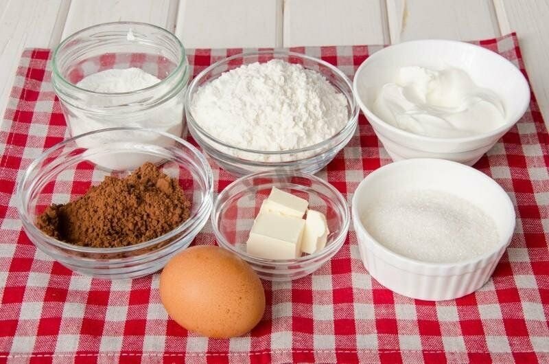Что приготовить из муки. Ингредиенты для выпечки. Мука крахмал яйца сахар. Ингредиенты мука молоко сахар яйцо. Мука сахар сливочное масло яйца.