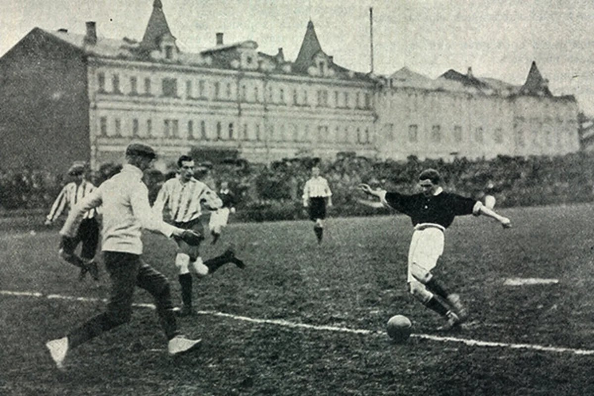 Спорт в 20 веке. Сборная Российской империи по футболу 1912. Сборная России по футболу 1912 год. 1912 Год футбол в Российской империи.