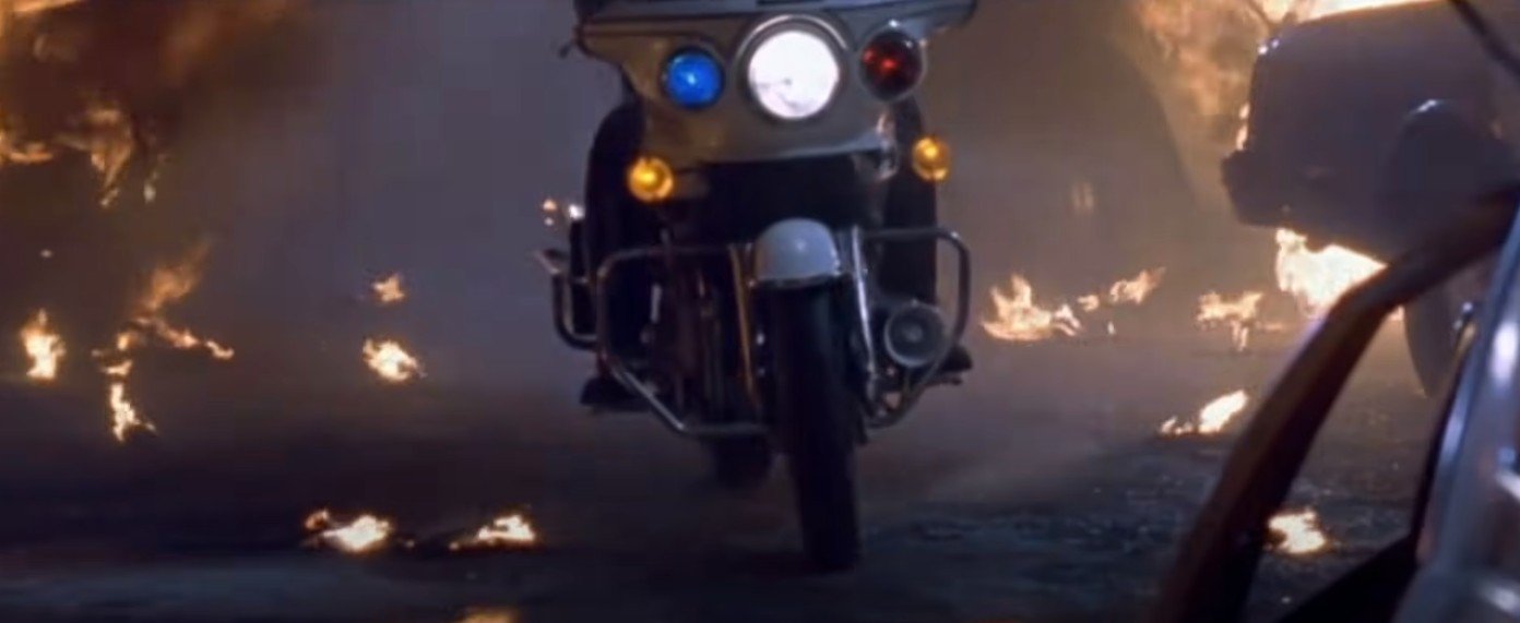 Зачем в фильме "Терминатор 2" на мотоцикле "жидкого" робота заменили ...