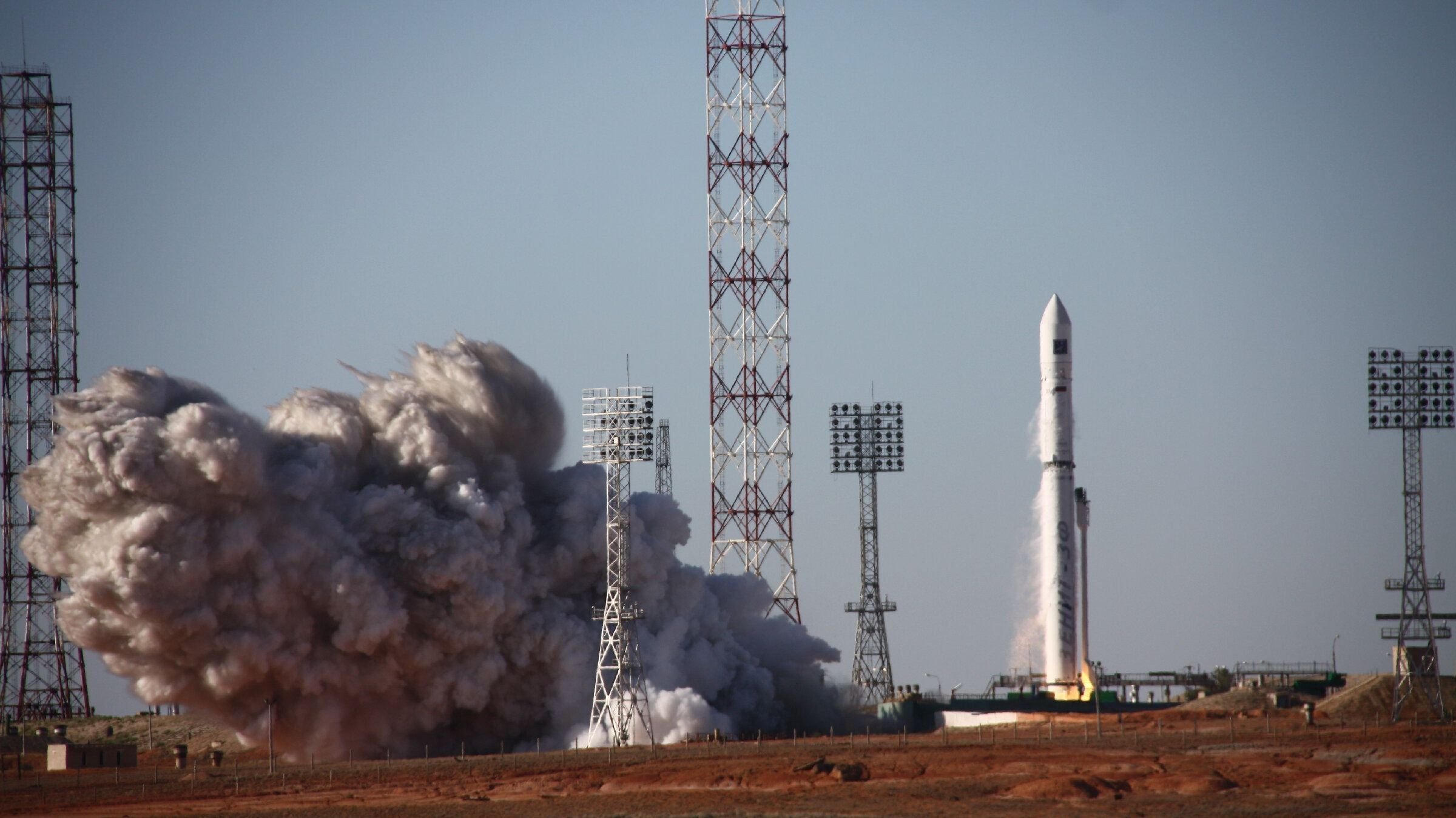 запуск ракеты союз с байконура. Spacex falcon. ультрафиолетовый пеленгатор пуска ракет. буран энергия космический корабль. музей казахстана космодром байконур.