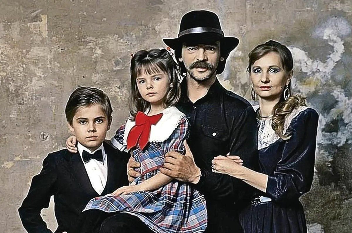 Сергей боярский сын михаила боярского фото с женой и детьми