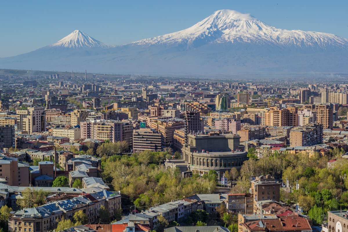 Гора Арарат вид из Еревана