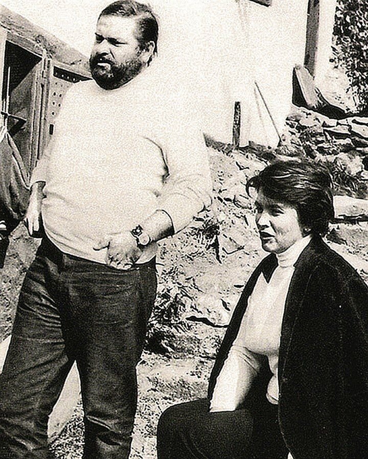 Дочь юлиана семенова жена бегака. Жена семенова. Жена футболиста семенова фото. Жена семенова. Жена семенова.