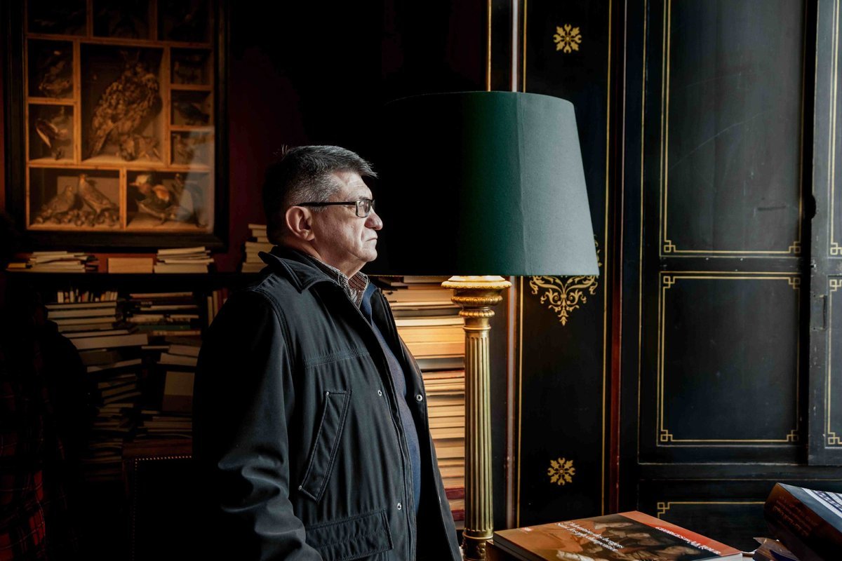Темно пребывание. Брюно Дельбоннель. Франкофония Сокурова. Франкофония фильм Сокурова. Александр Сокуров.