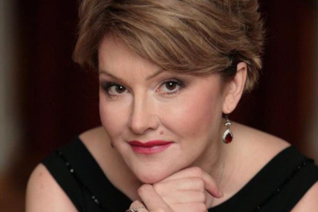 Марина Есипенко - бывшая жена Никиты Джигурды, которая ушла к Олегу Митяеву. Поч