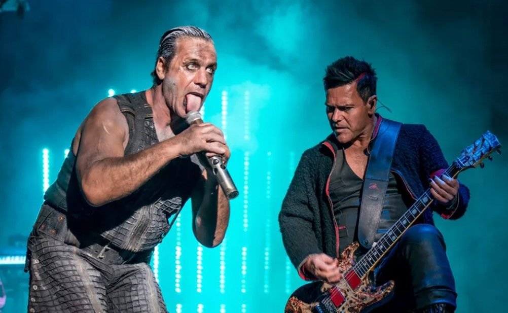 тилль линдеманн 2022. группа рамштайн. слушать песни рамштайн. звукорежиссер rammstein. слушать песни рамштайн.