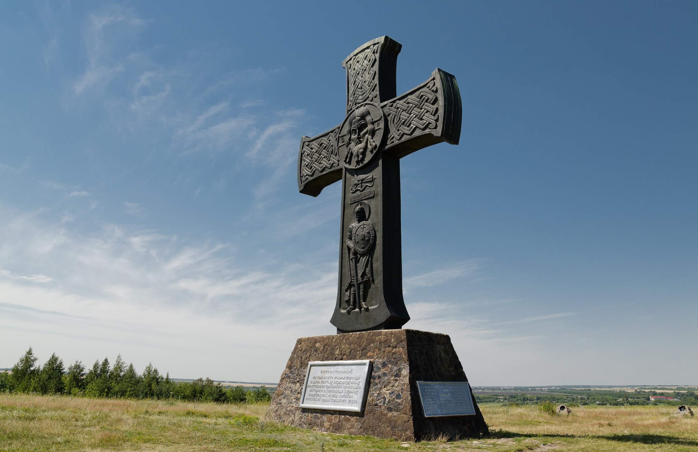 крест на въезде в красноярск фото