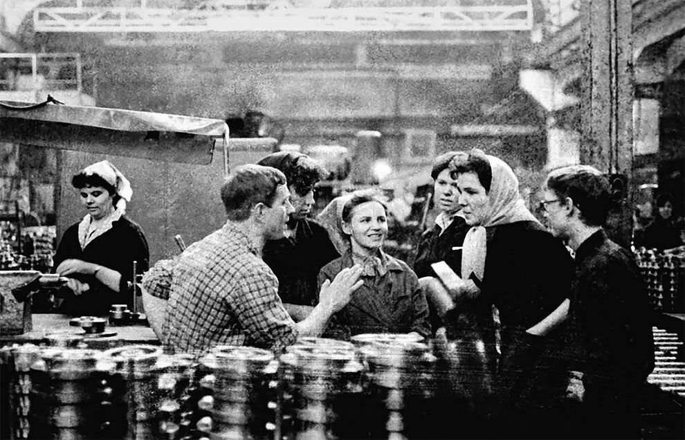 Общественная жизнь в ссср 1950 е середина 1960 х годов презентация